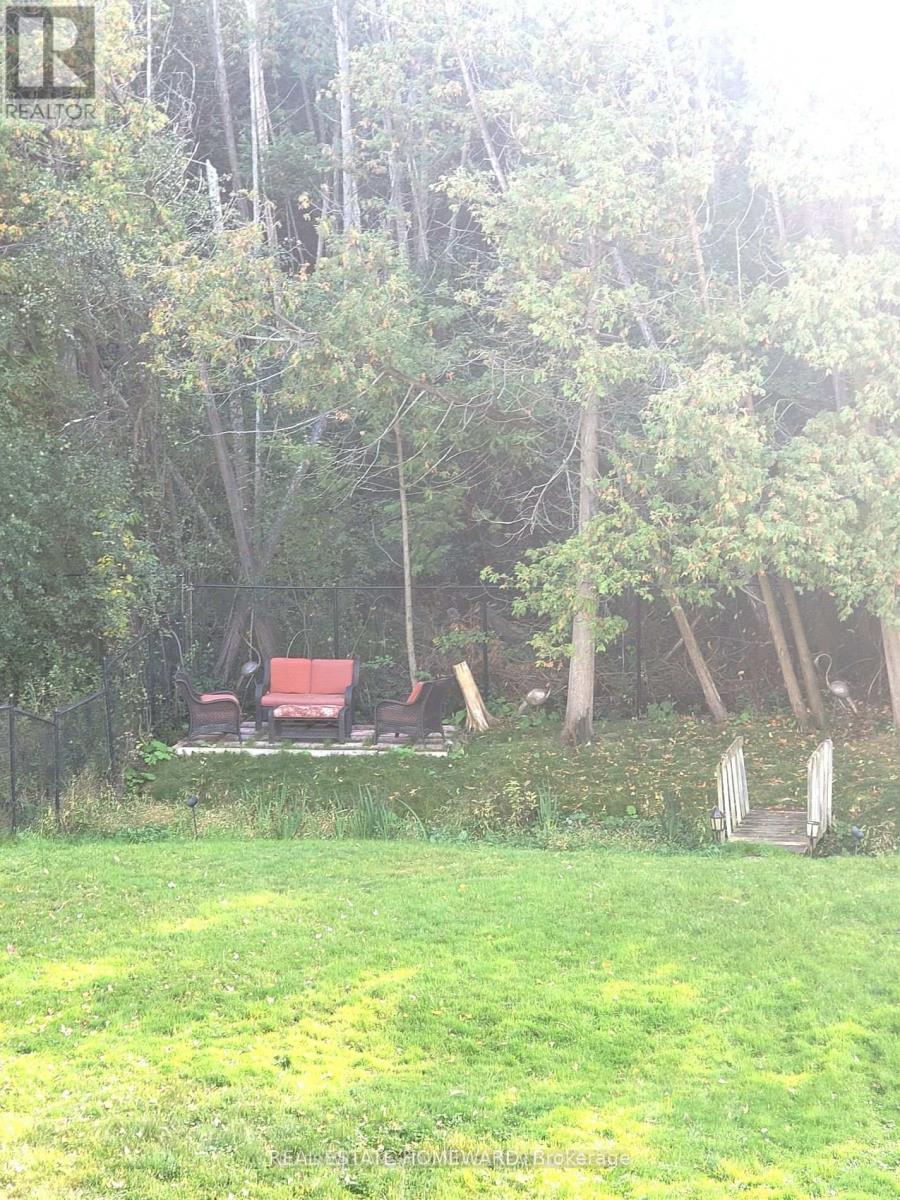 Photo 8 of Lower 932 Elgin Street, Newmarket ON