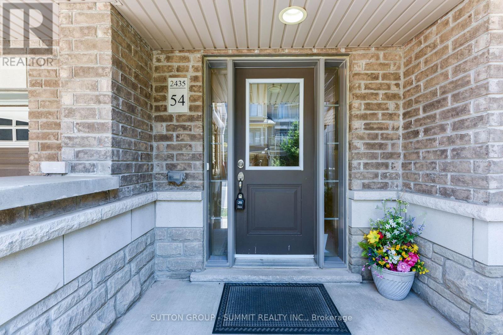 Photo 16 of 54 2435 Greenwich Drive, Oakville ON