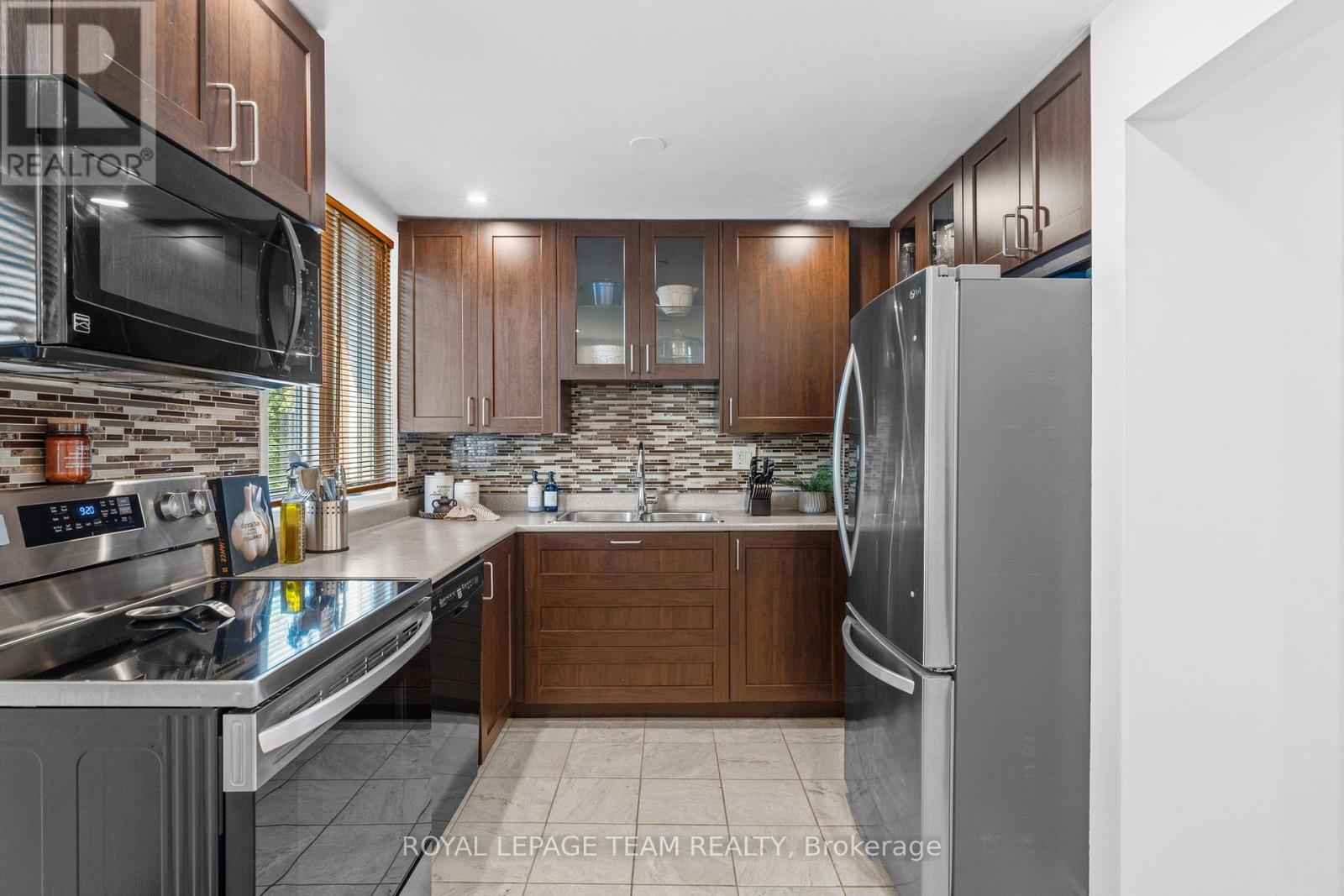 Photo 38 of B 6501 Bilberry Drive, Ottawa ON