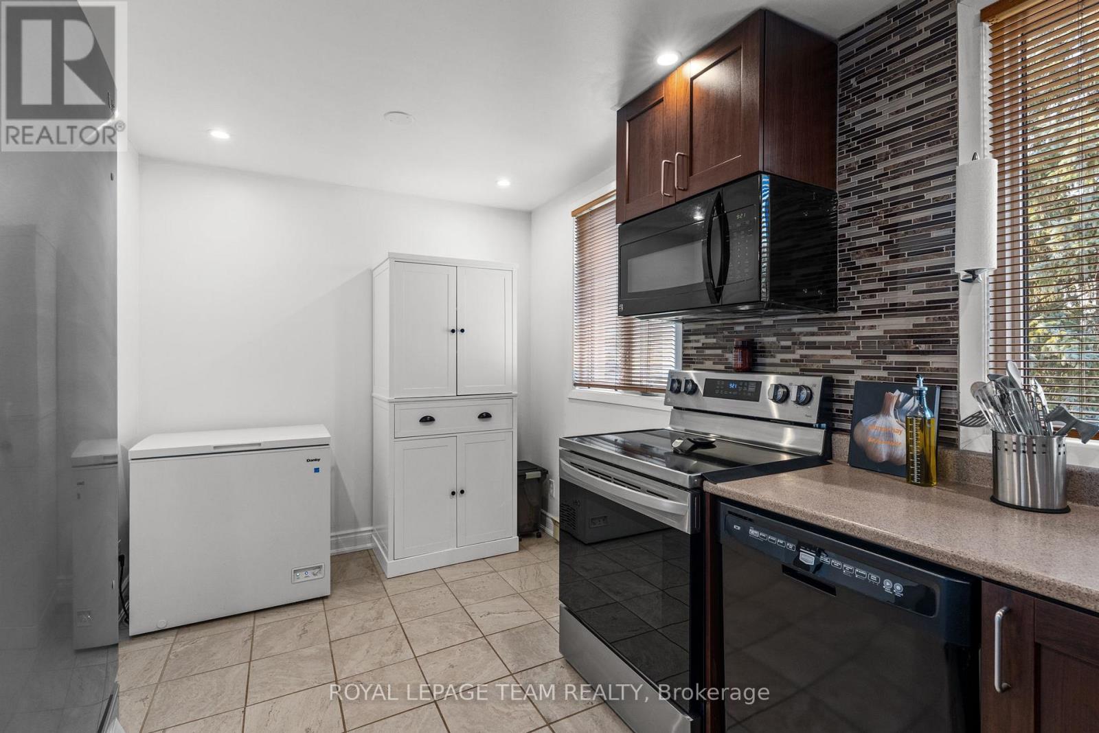 Photo 40 of B 6501 Bilberry Drive, Ottawa ON