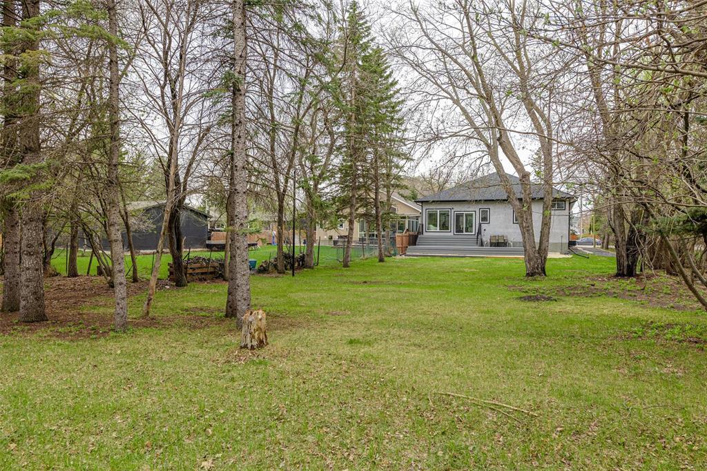 Photo 19 of 747 Elmhurst Road, Winnipeg MB