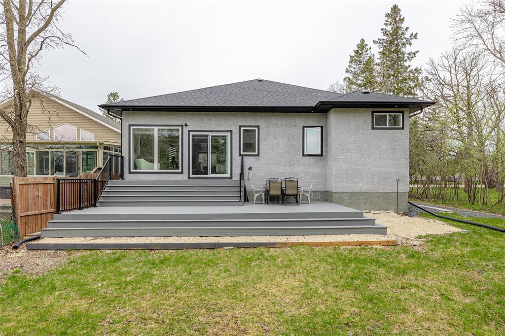 Photo 21 of 747 Elmhurst Road, Winnipeg MB