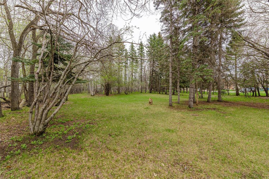 Photo 36 of 747 Elmhurst Road, Winnipeg MB