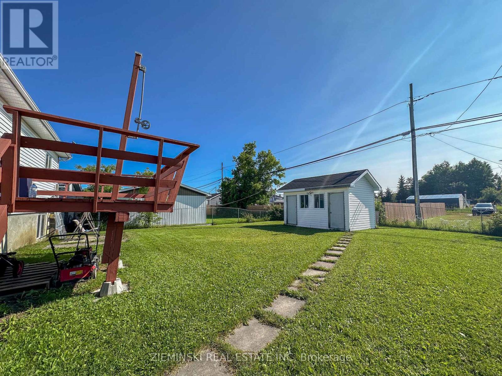 Photo 16 of 659 Victoria Road, Iroquois Falls ON