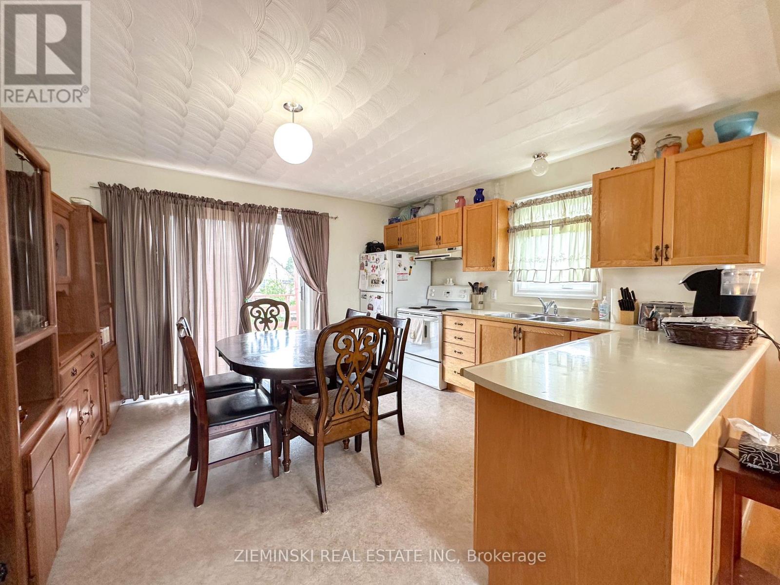 Photo 21 of 659 Victoria Road, Iroquois Falls ON