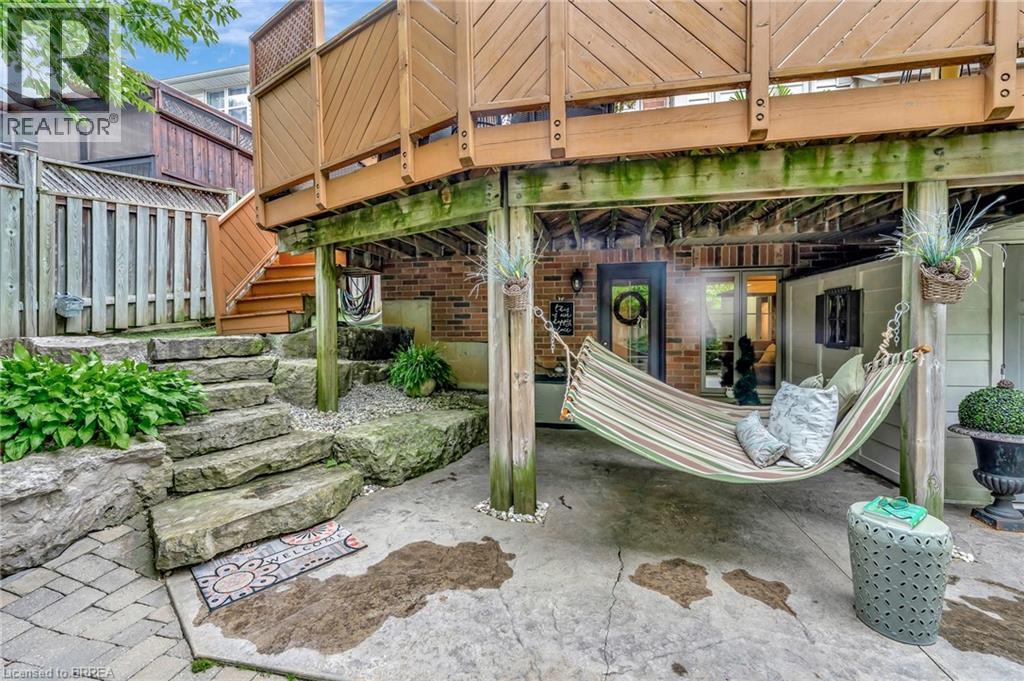 Photo 12 of 4 Macdonald Crescent, Brantford ON