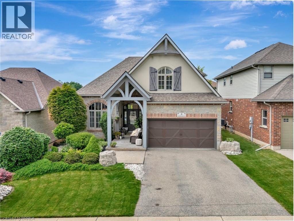 Photo 14 of 4 Macdonald Crescent, Brantford ON