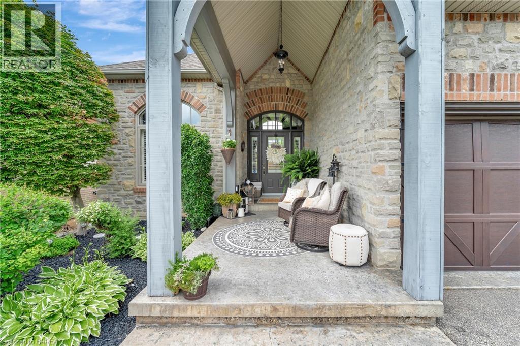 Photo 15 of 4 Macdonald Crescent, Brantford ON