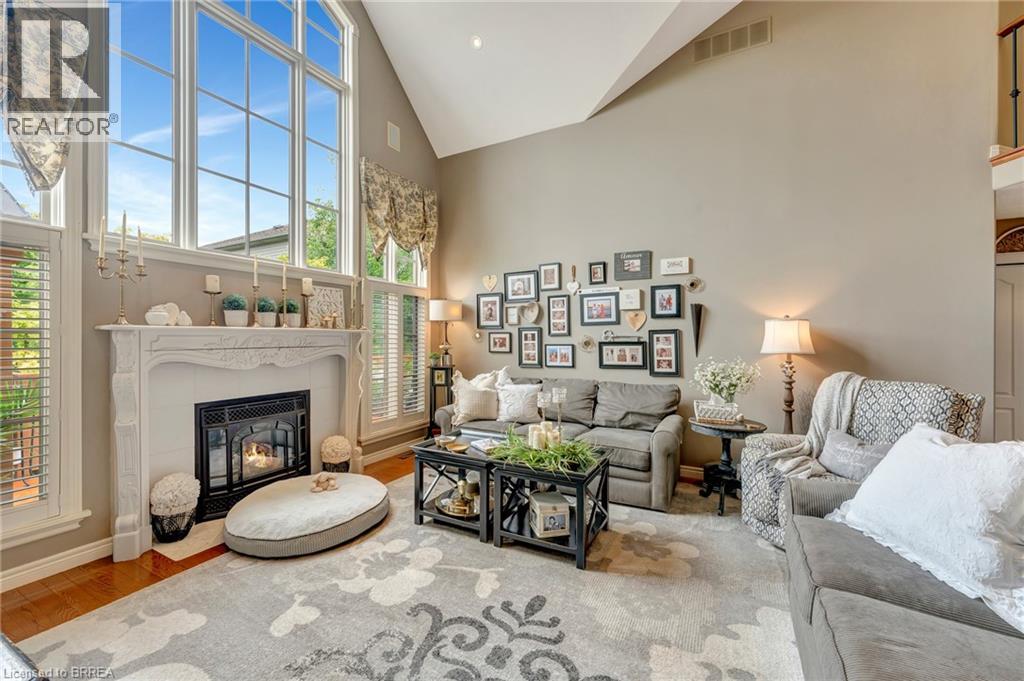 Photo 19 of 4 Macdonald Crescent, Brantford ON