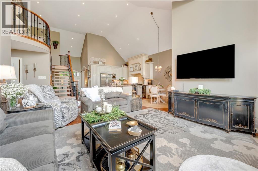 Photo 20 of 4 Macdonald Crescent, Brantford ON