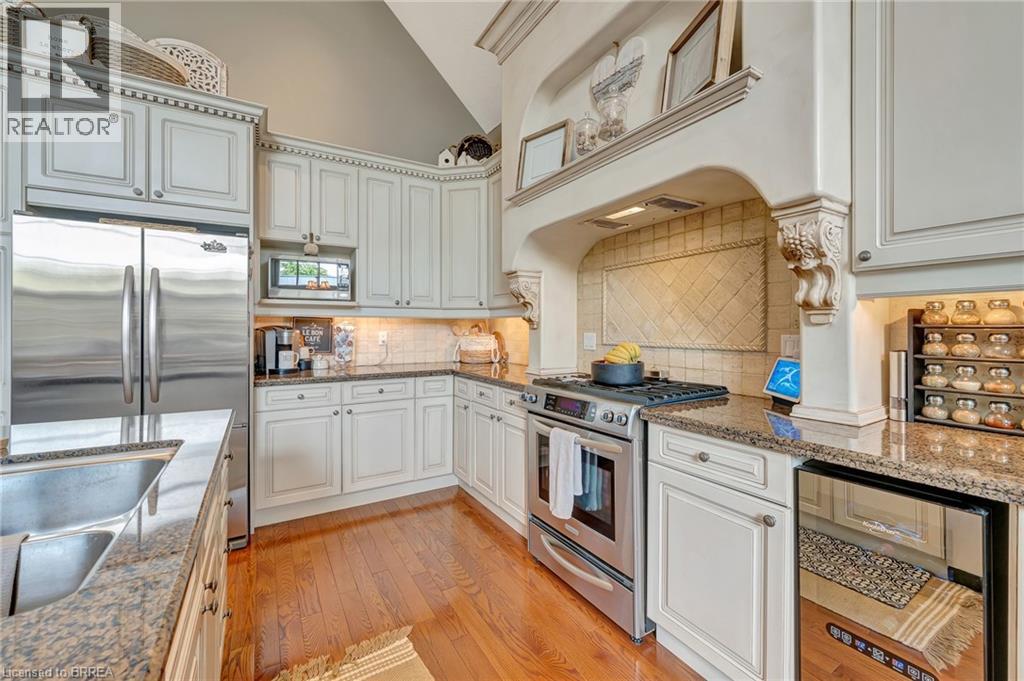 Photo 24 of 4 Macdonald Crescent, Brantford ON