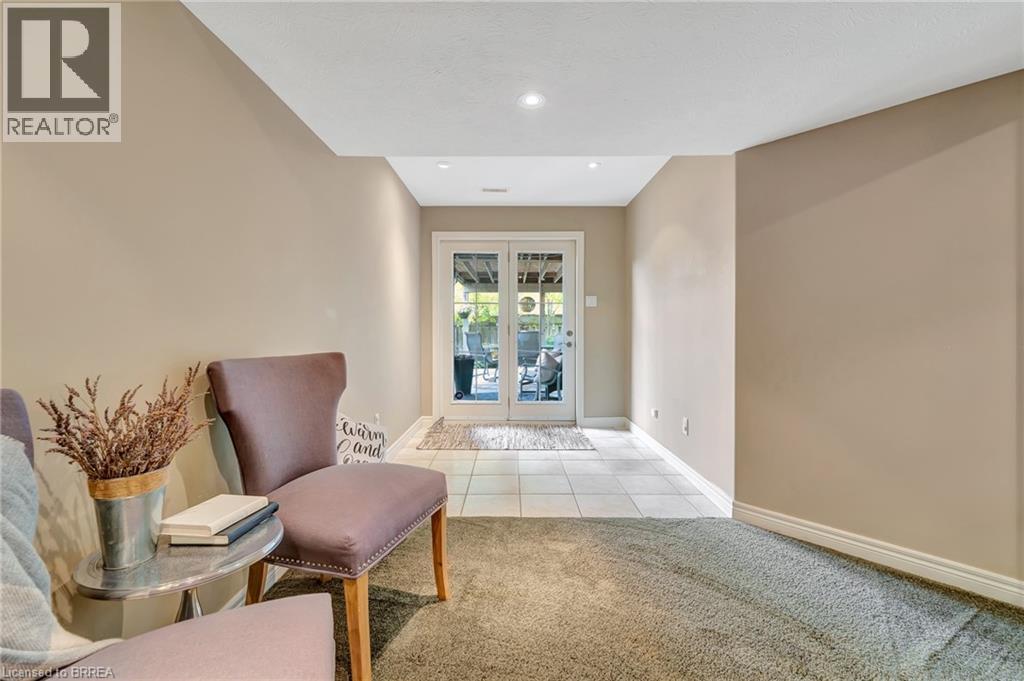 Photo 41 of 4 Macdonald Crescent, Brantford ON
