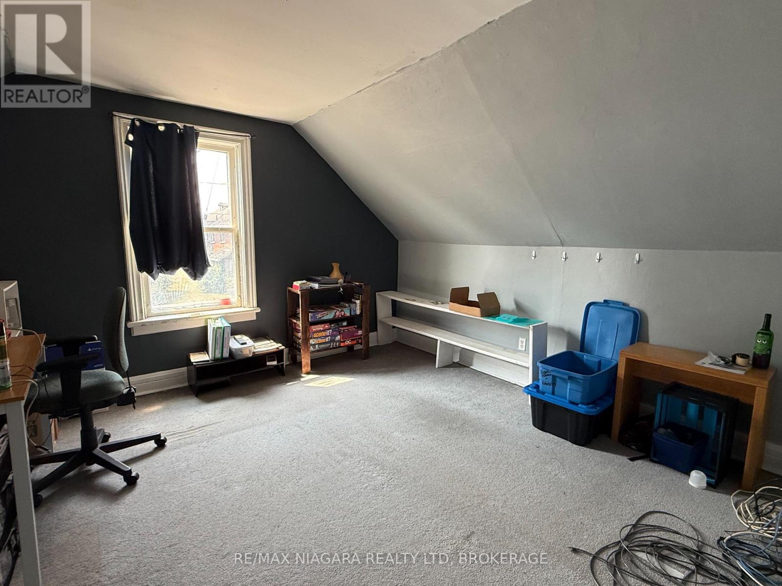 Photo 9 of 35 Forsythe Street, Fort Erie ON