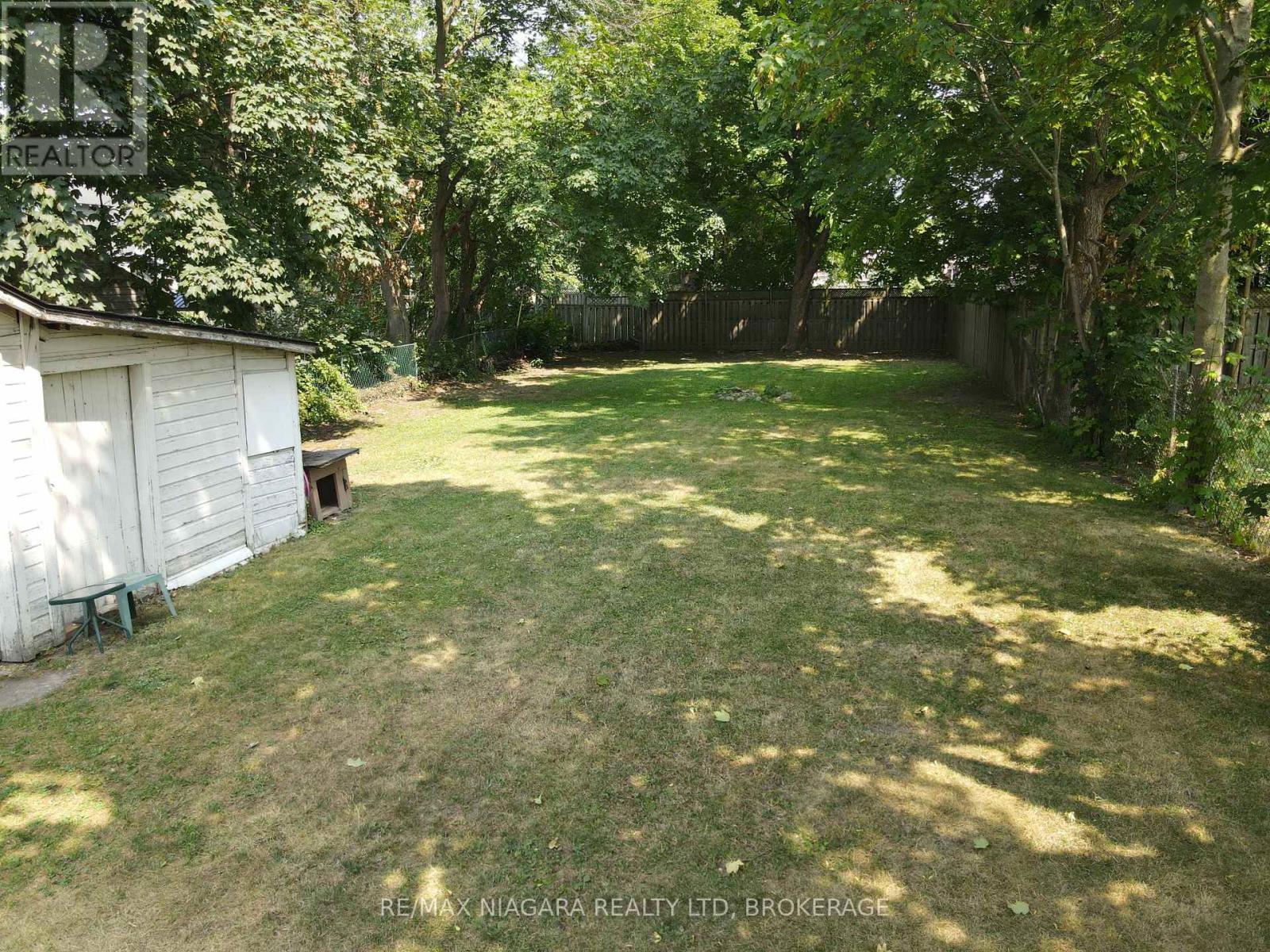 Photo 24 of 35 Forsythe Street, Fort Erie ON