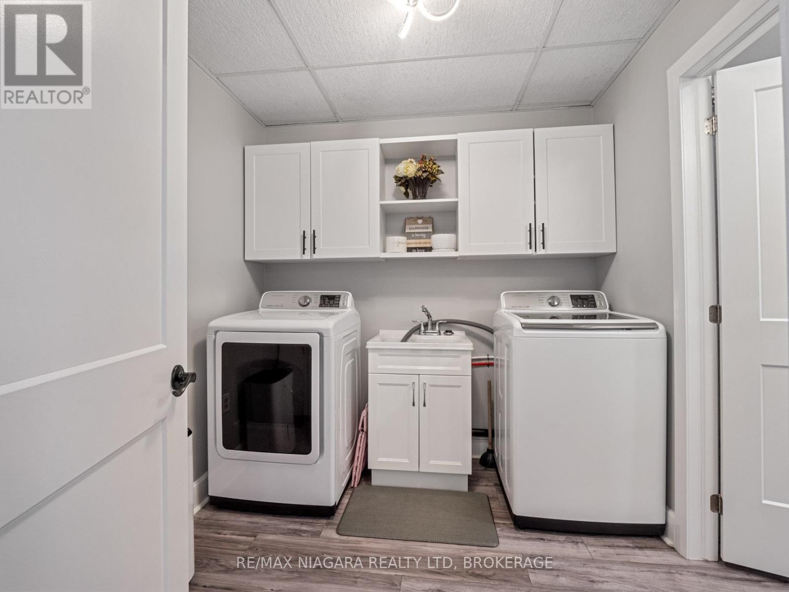 Photo 7 of 240 Jarvis Street, Fort Erie ON
