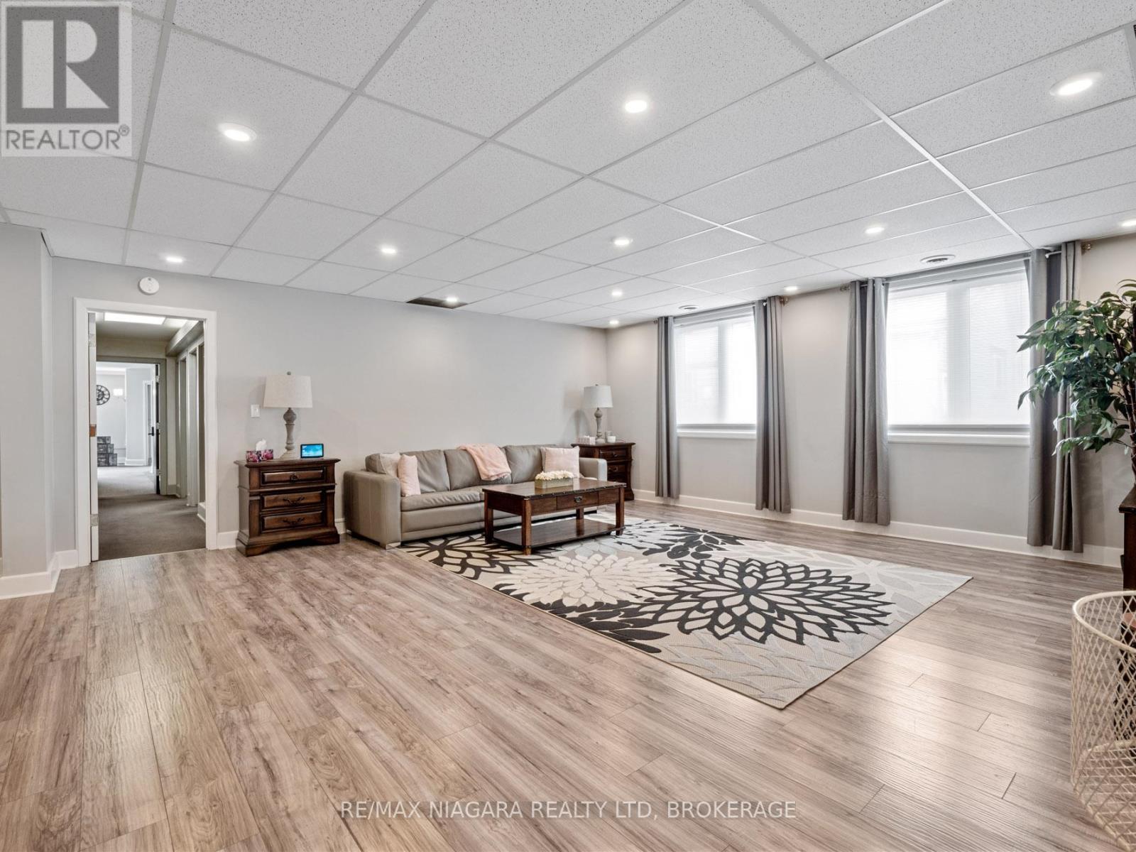 Photo 6 of 240 Jarvis Street, Fort Erie ON
