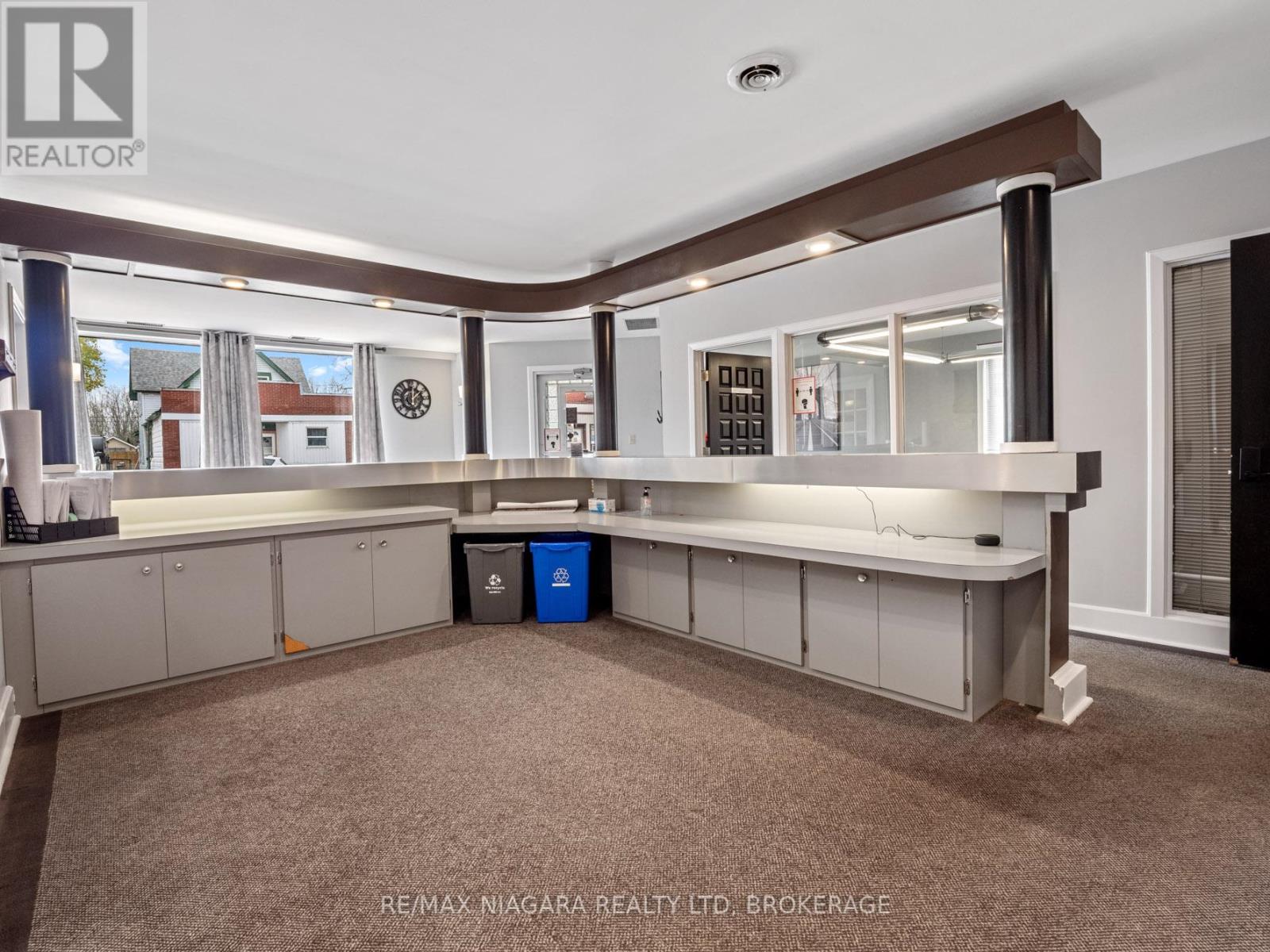 Photo 11 of 240 Jarvis Street, Fort Erie ON