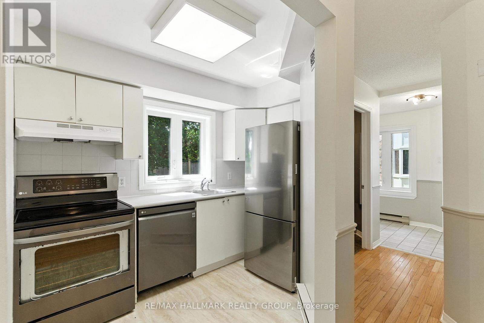Photo 17 of 214 Briston Private, Ottawa ON