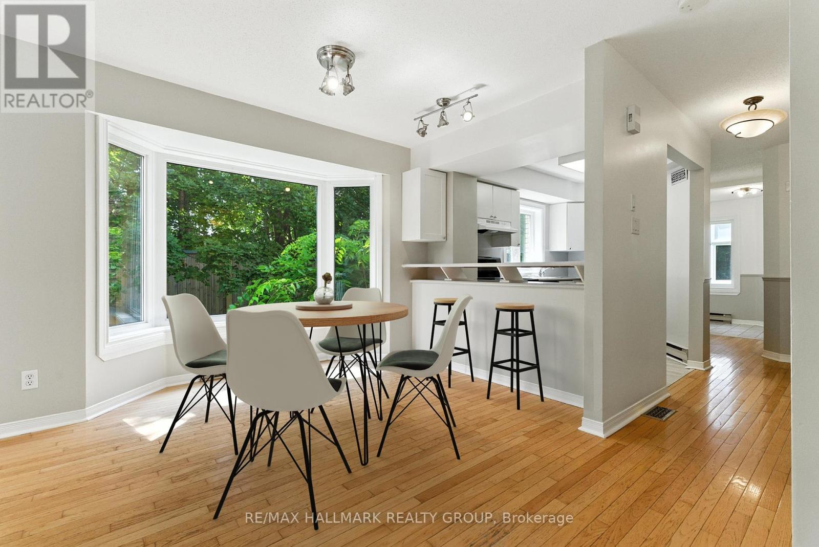 Photo 13 of 214 Briston Private, Ottawa ON