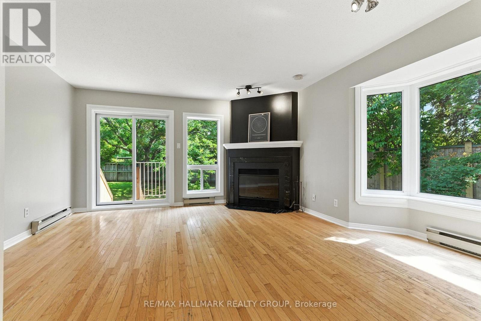 Photo 8 of 214 Briston Private, Ottawa ON