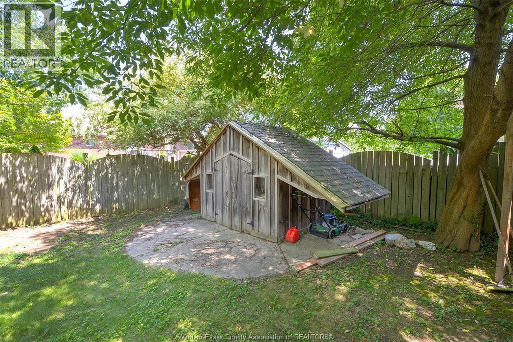 Photo 28 of 153 Purple Plum Drive, Kingsville ON