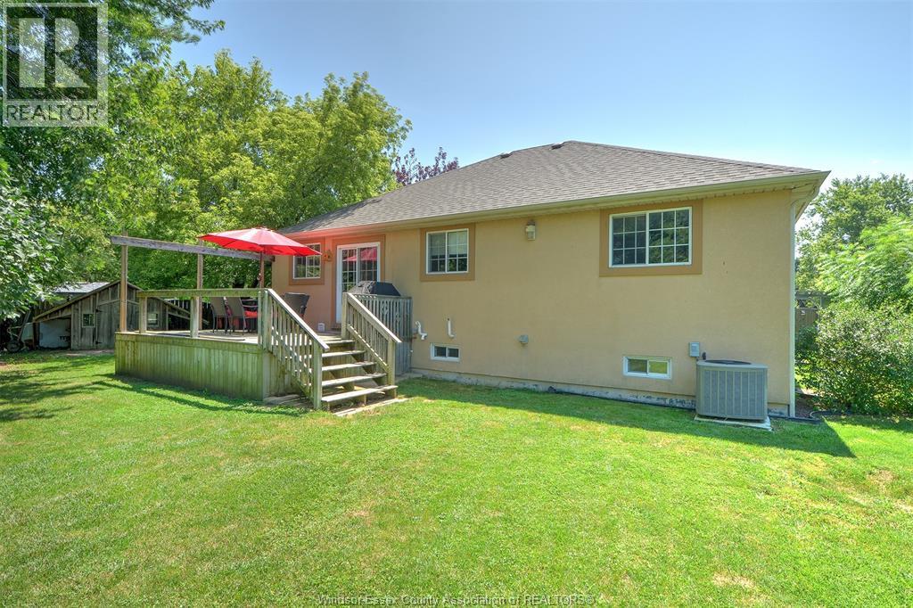 Photo 25 of 153 Purple Plum Drive, Kingsville ON