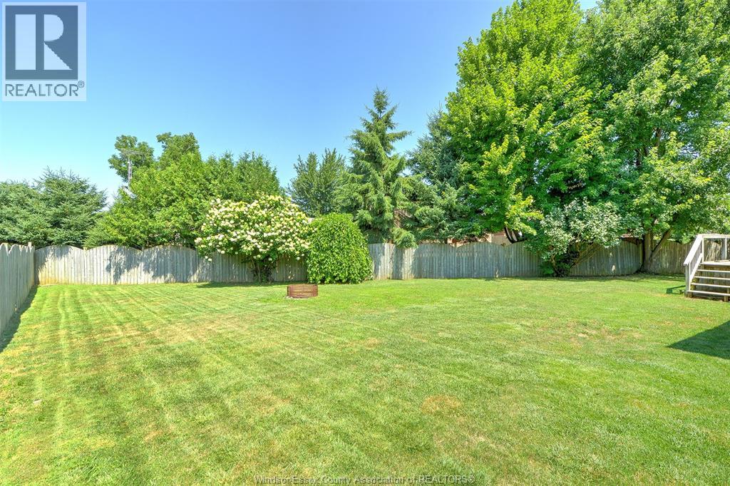 Photo 27 of 153 Purple Plum Drive, Kingsville ON
