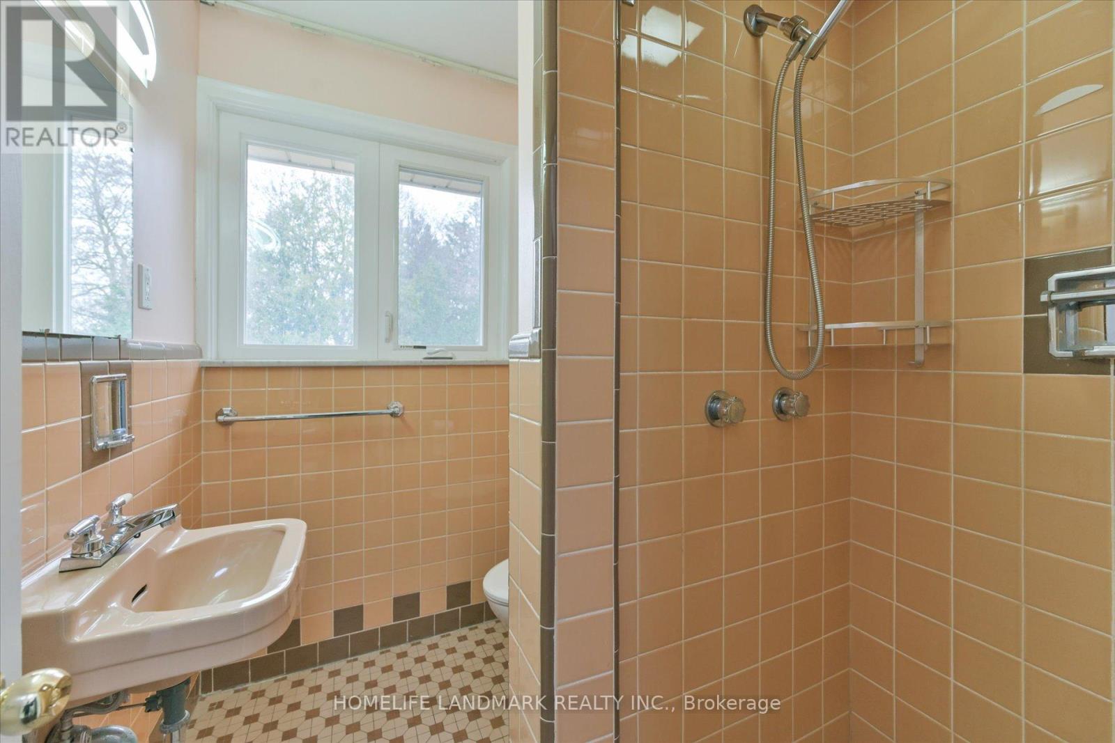 Photo 10 of 1 Hawksbury Drive, Toronto ON