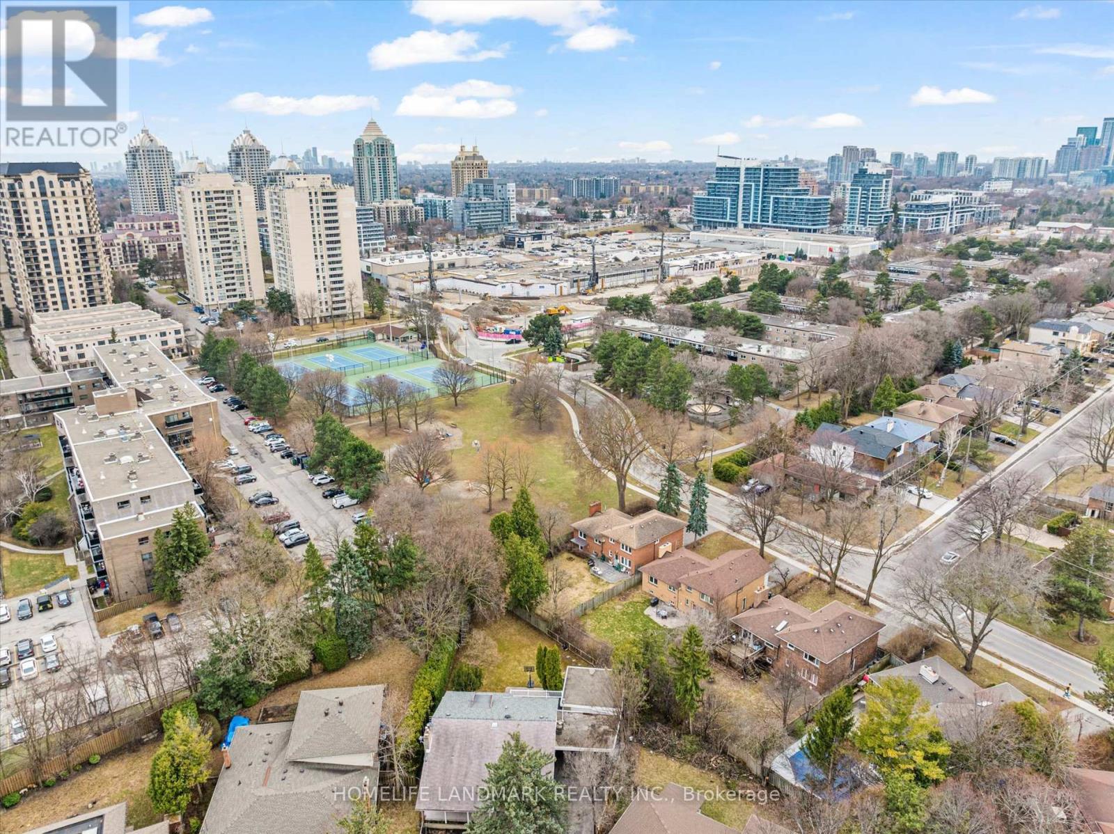 Photo 34 of 1 Hawksbury Drive, Toronto ON