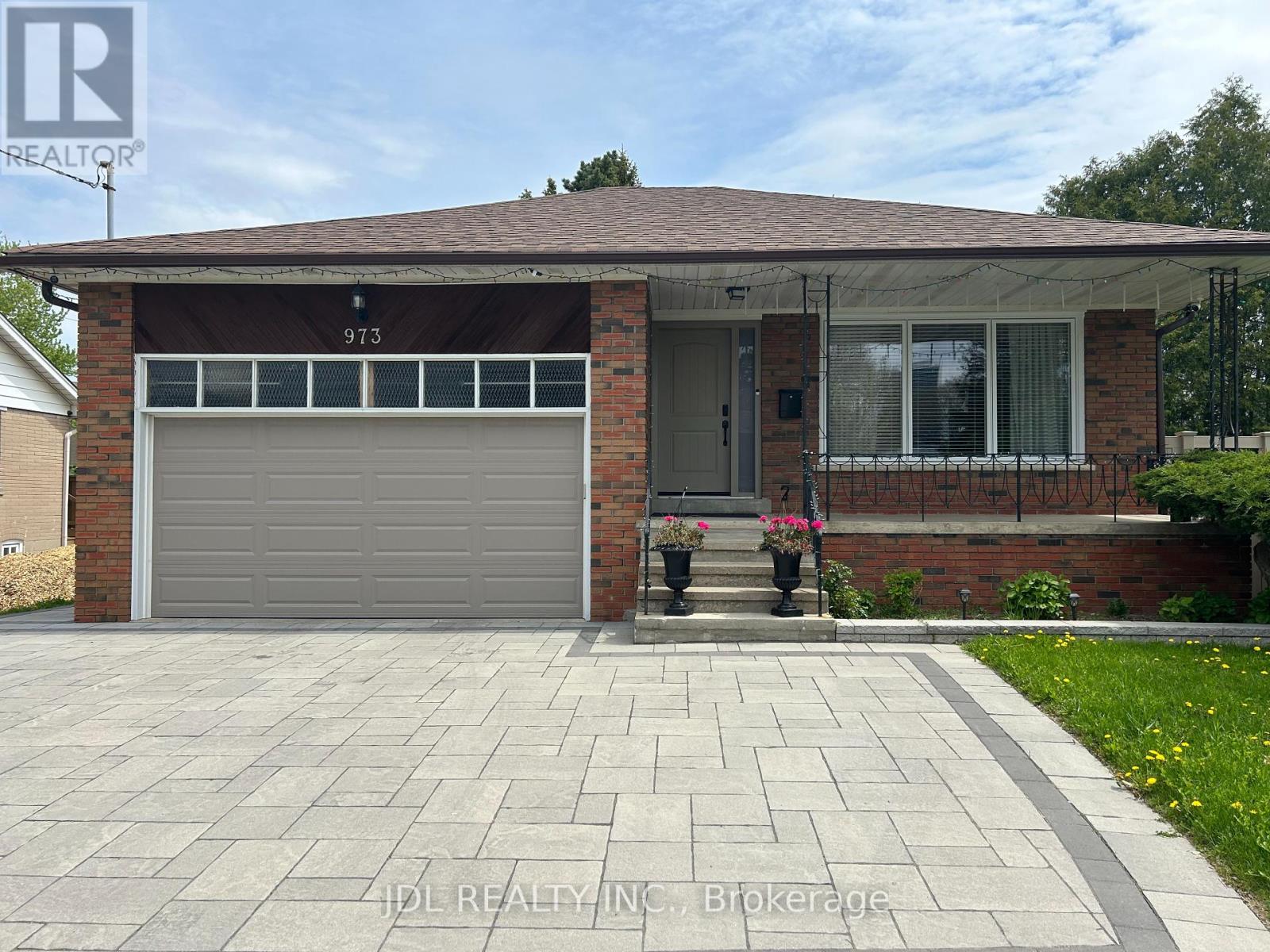 Photo 1 of Unit A 973 Willowdale Ave Avenue, Toronto ON