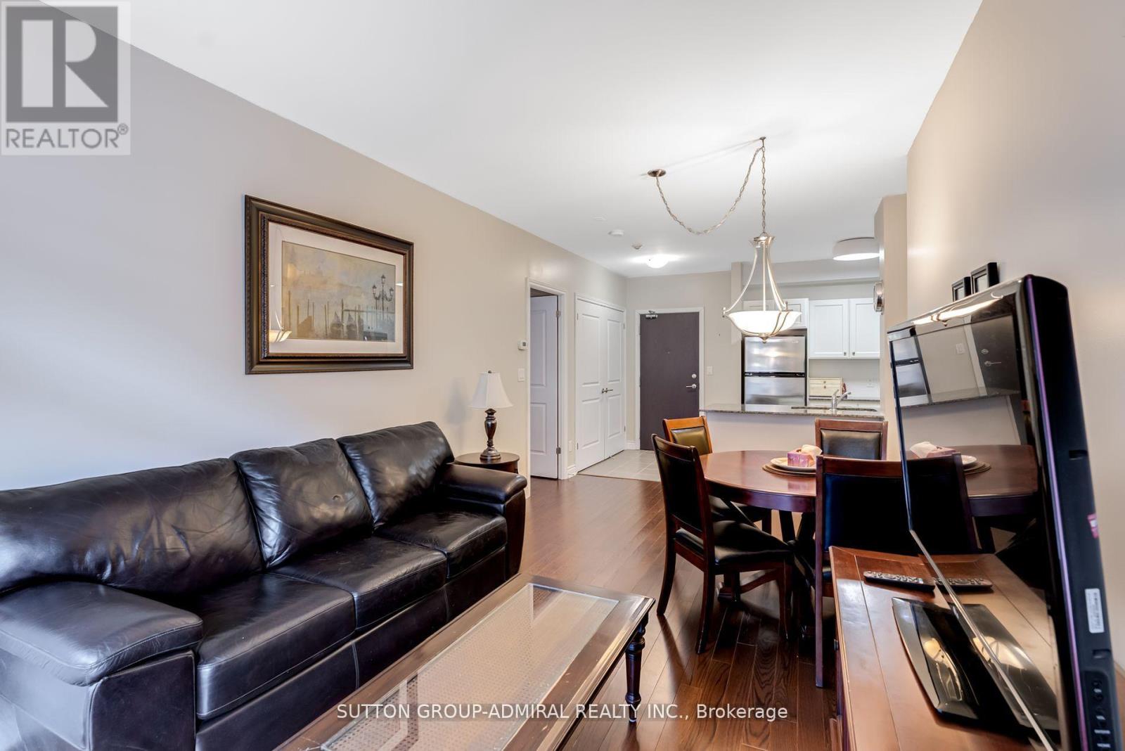 Photo 16 of 342 281 Woodbridge Avenue, Vaughan ON