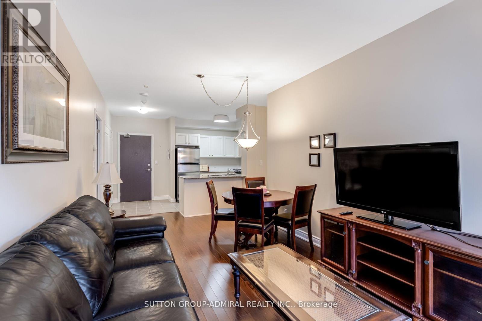Photo 26 of 342 281 Woodbridge Avenue, Vaughan ON