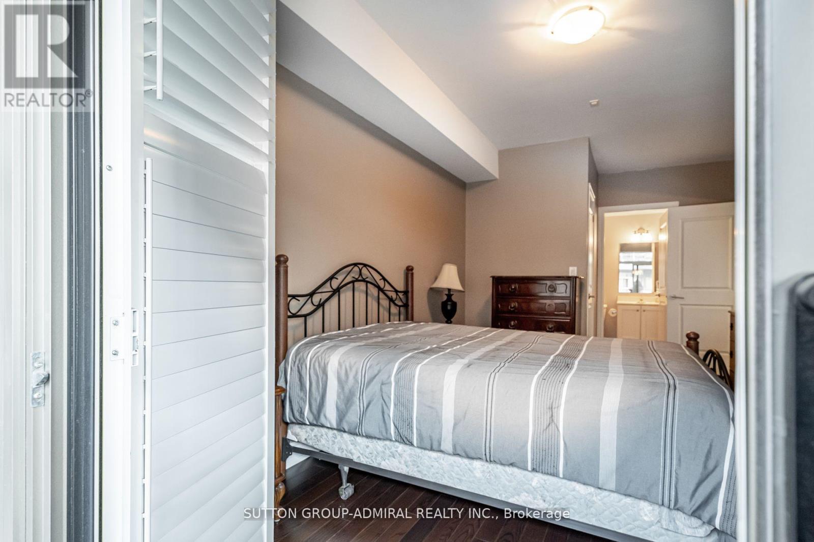 Photo 6 of 342 281 Woodbridge Avenue, Vaughan ON