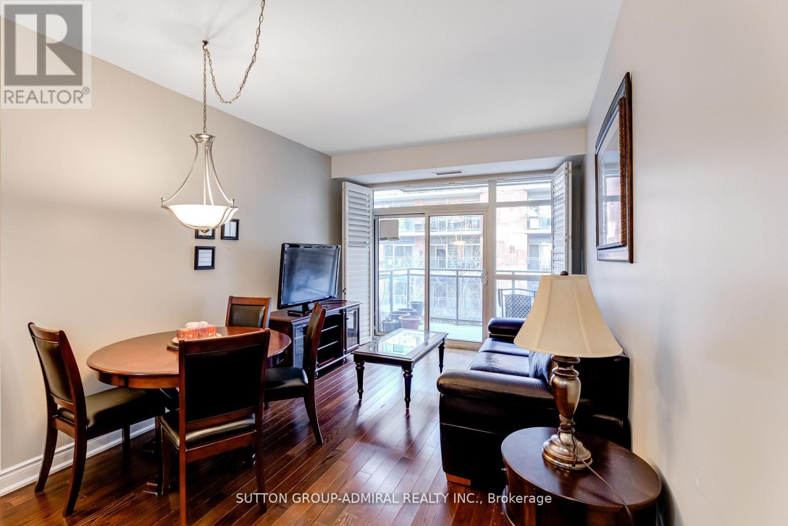 Photo 12 of 342 281 Woodbridge Avenue, Vaughan ON