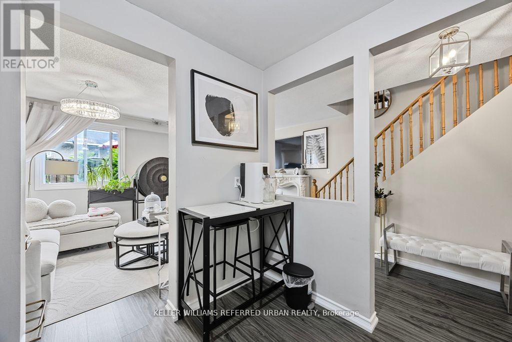 Photo 10 of 15 325 West N Street, Orillia ON