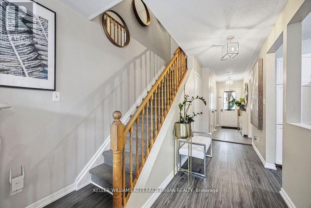 Photo 11 of 15 325 West N Street, Orillia ON