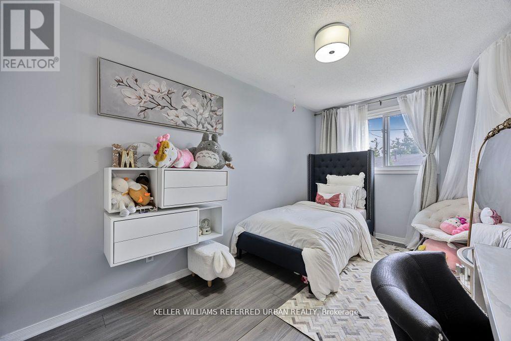 Photo 16 of 15 325 West N Street, Orillia ON