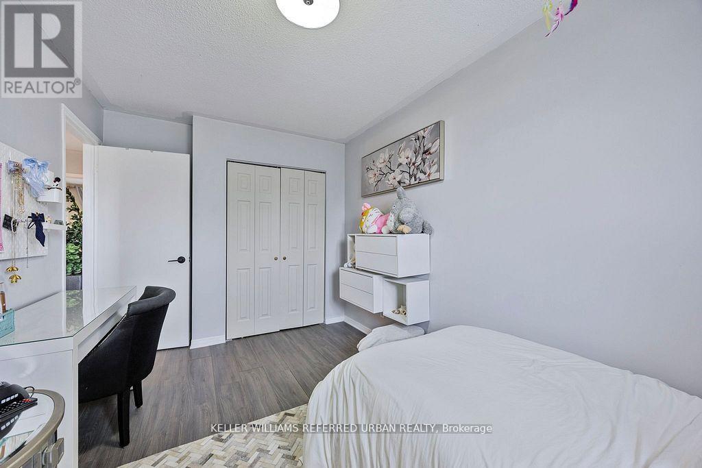 Photo 17 of 15 325 West N Street, Orillia ON