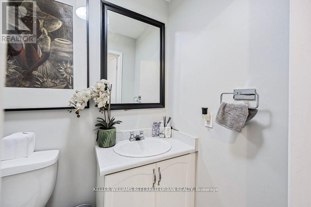 Photo 19 of 15 325 West N Street, Orillia ON