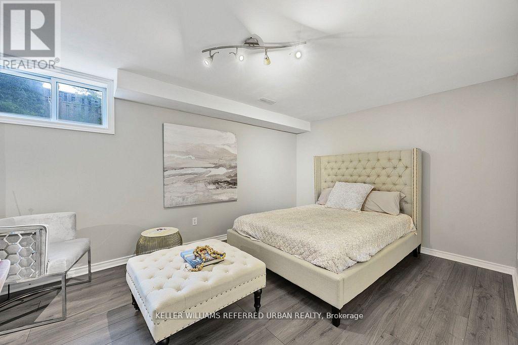 Photo 23 of 15 325 West N Street, Orillia ON