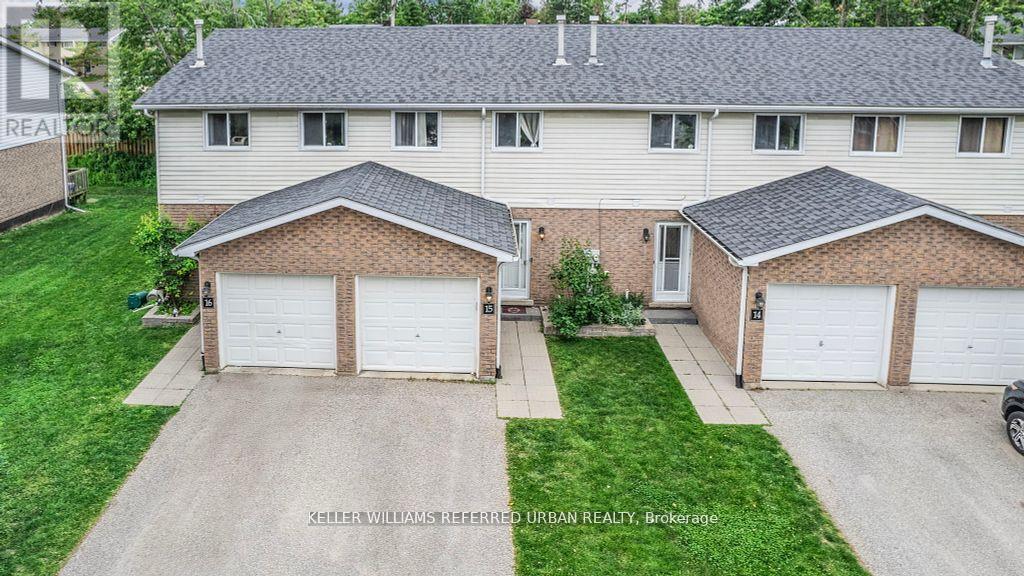 Photo 29 of 15 325 West N Street, Orillia ON