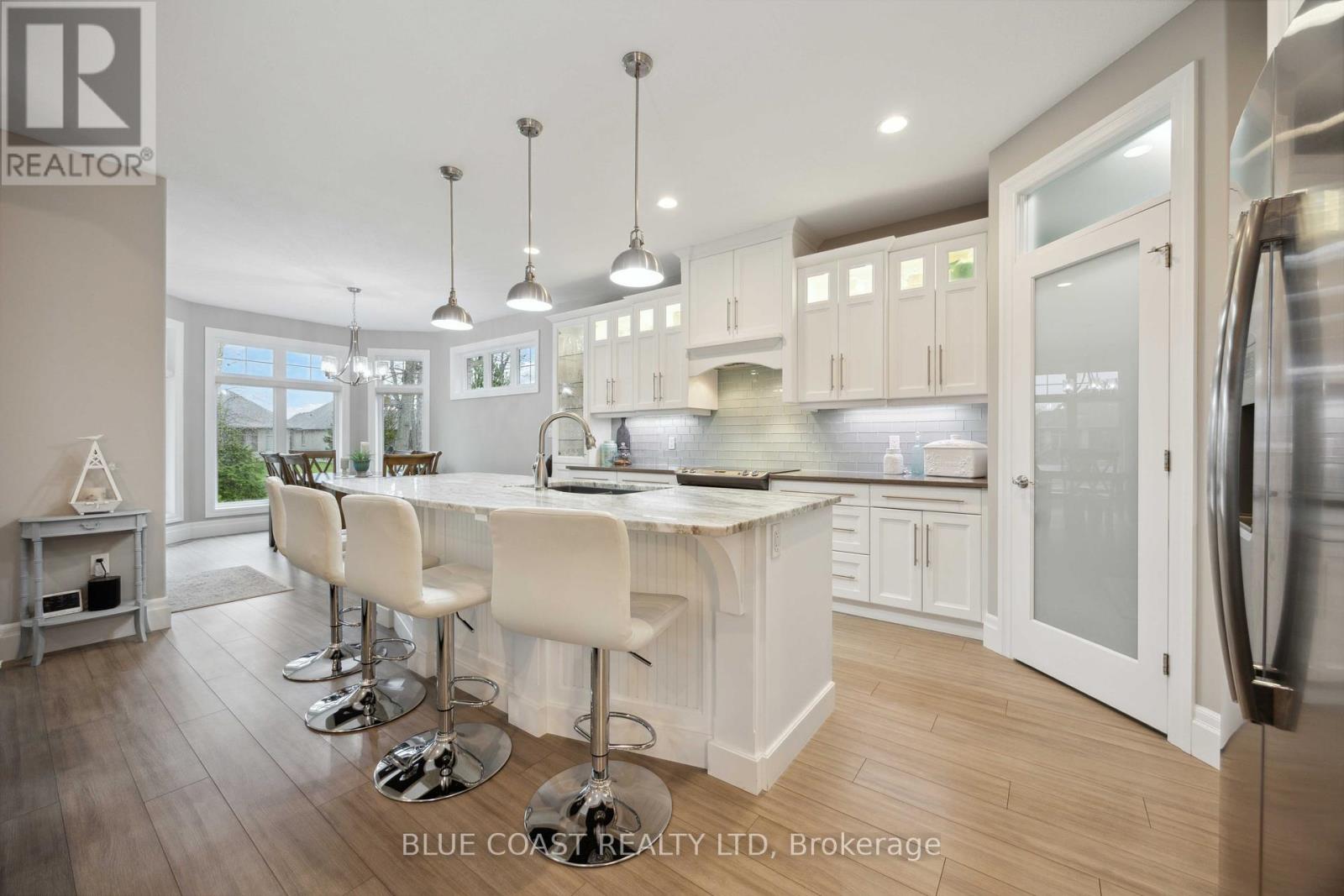 Photo 13 of 1078 Mike Weir Drive, Sarnia ON