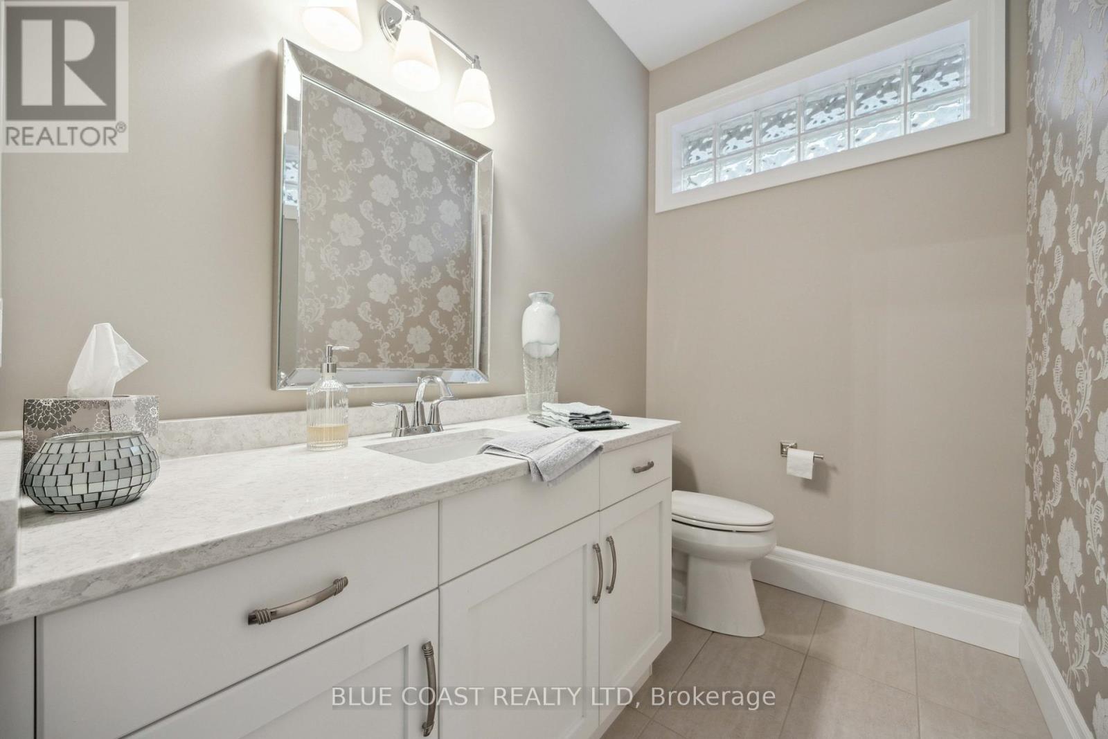 Photo 41 of 1078 Mike Weir Drive, Sarnia ON