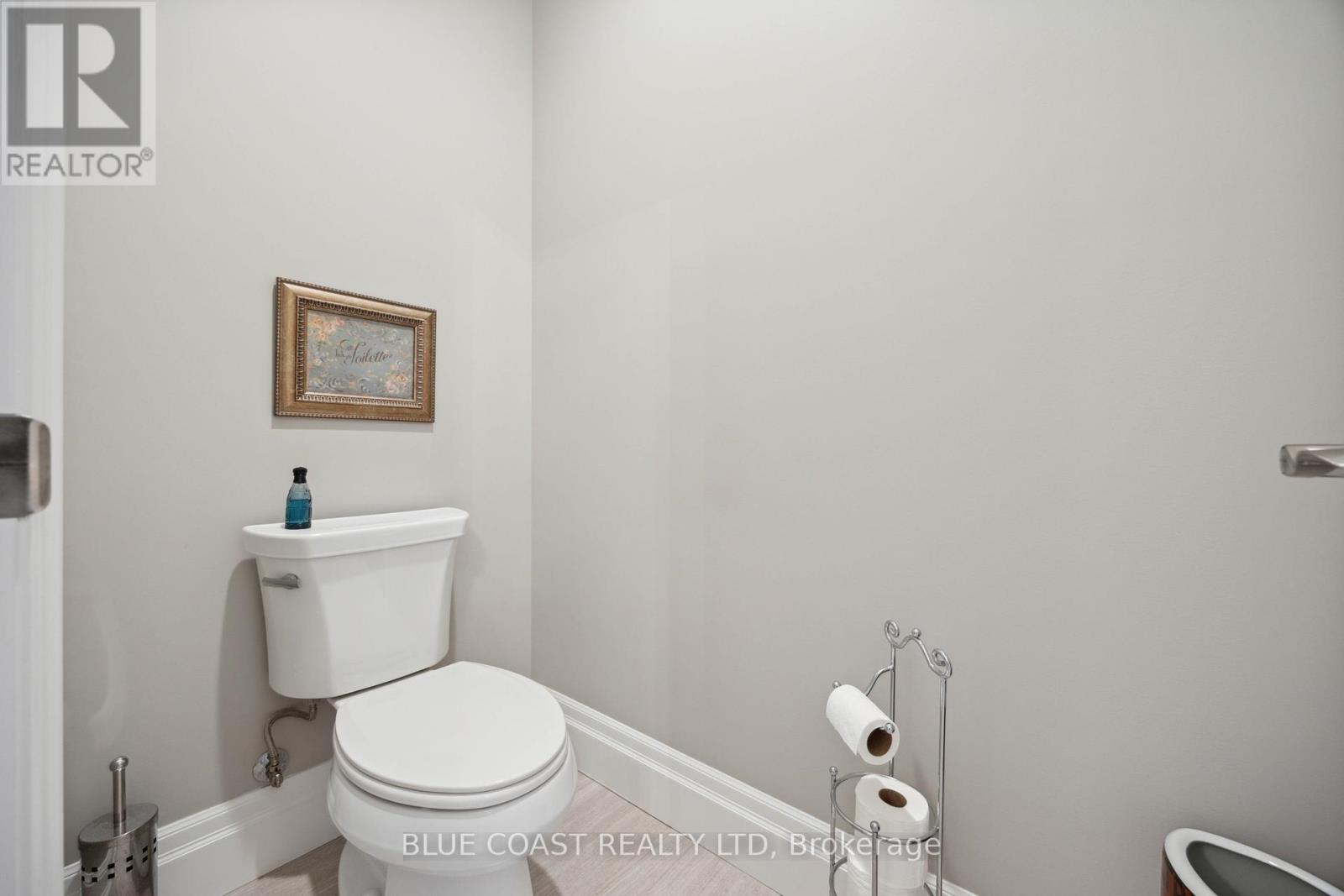 Photo 38 of 1078 Mike Weir Drive, Sarnia ON