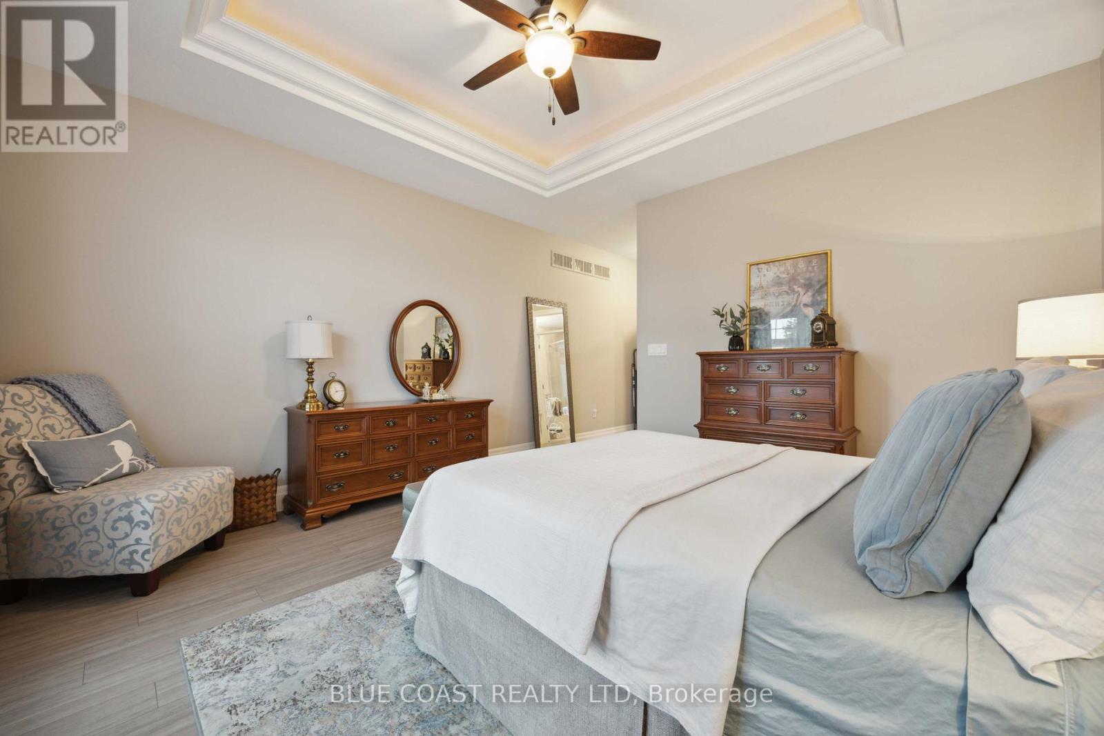 Photo 37 of 1078 Mike Weir Drive, Sarnia ON