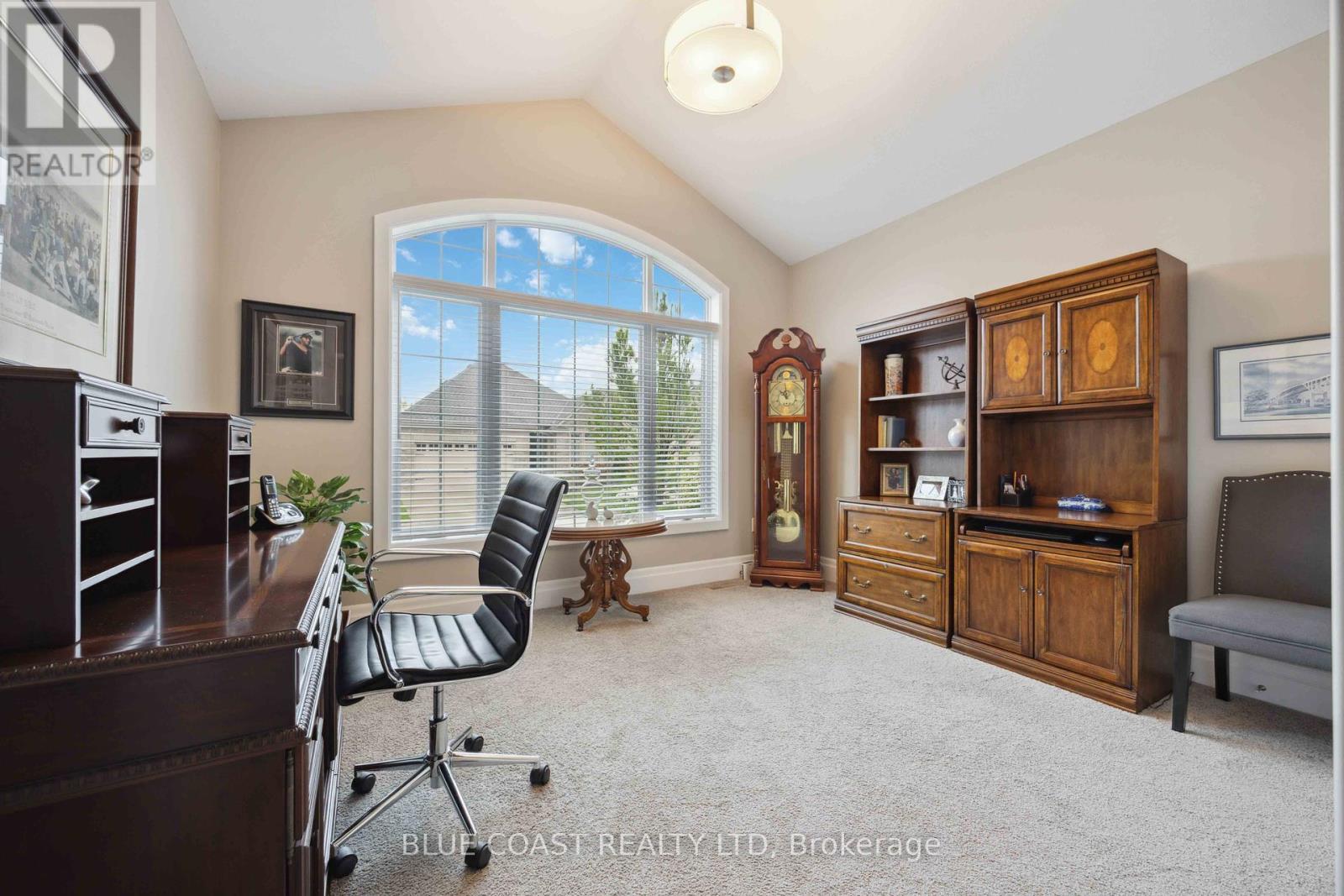 Photo 17 of 1078 Mike Weir Drive, Sarnia ON
