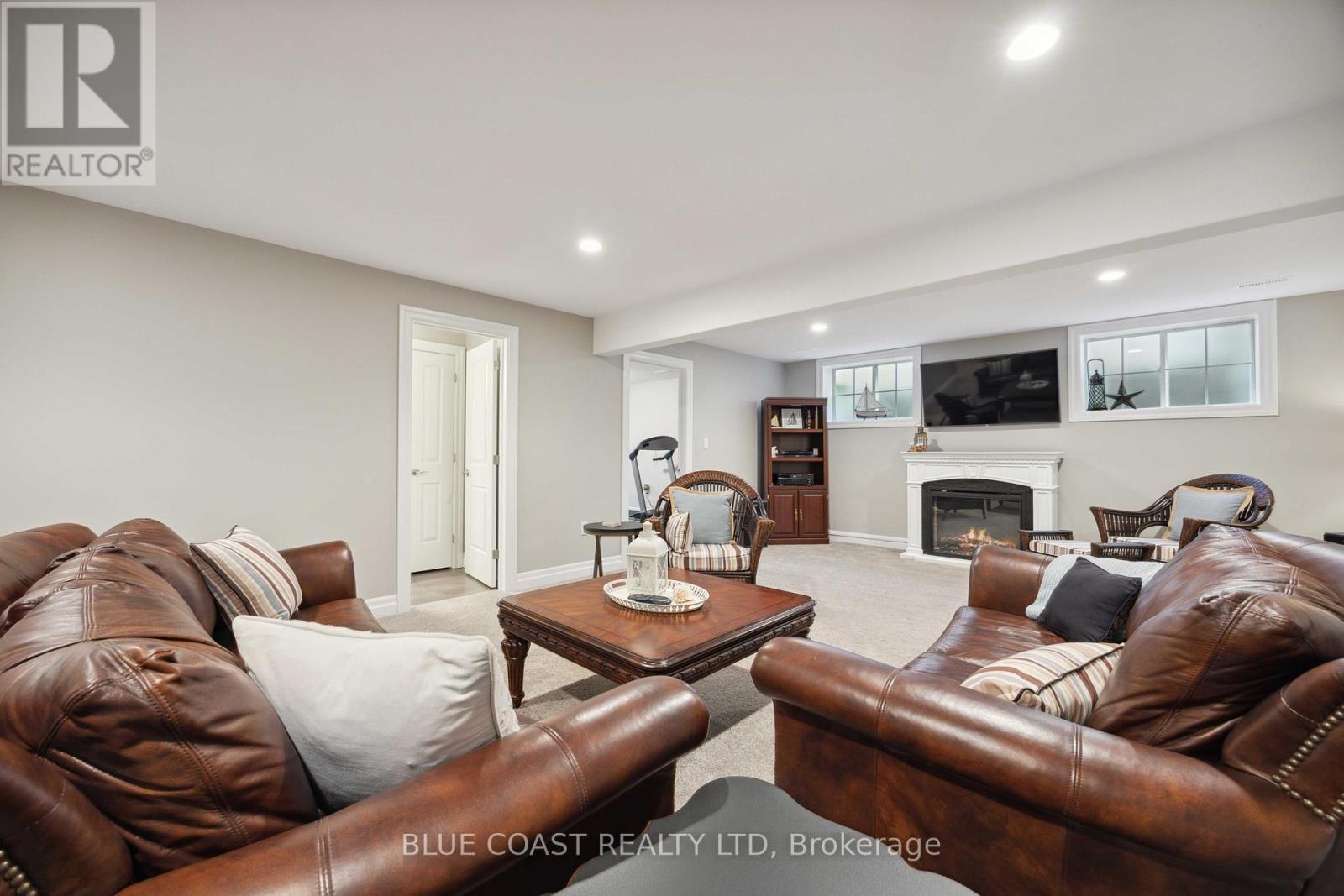 Photo 32 of 1078 Mike Weir Drive, Sarnia ON