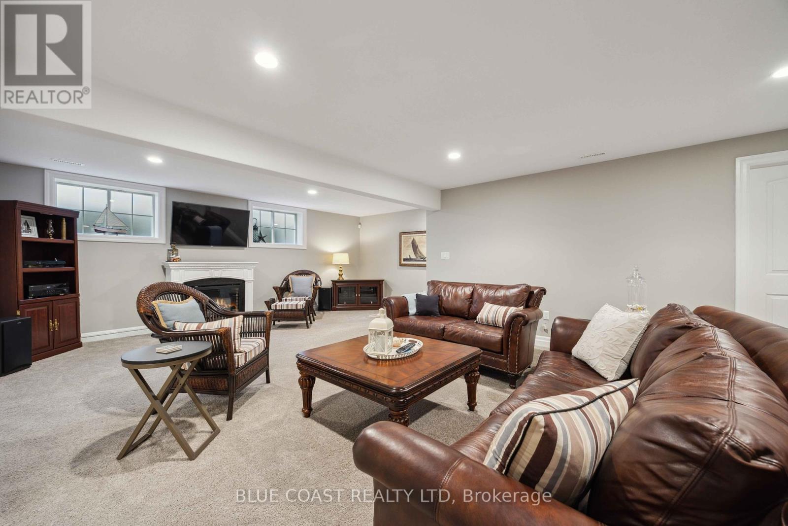 Photo 30 of 1078 Mike Weir Drive, Sarnia ON