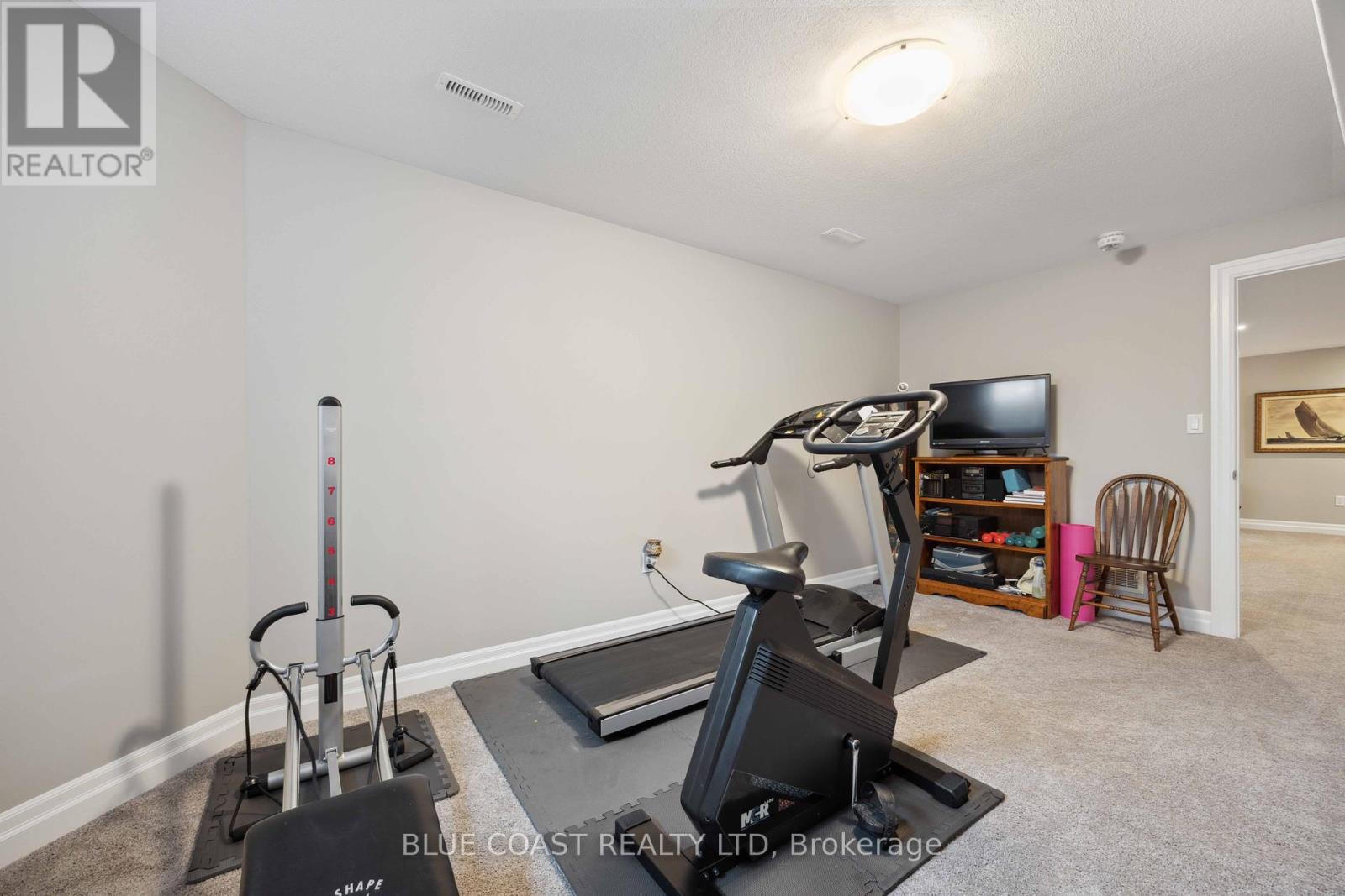 Photo 23 of 1078 Mike Weir Drive, Sarnia ON