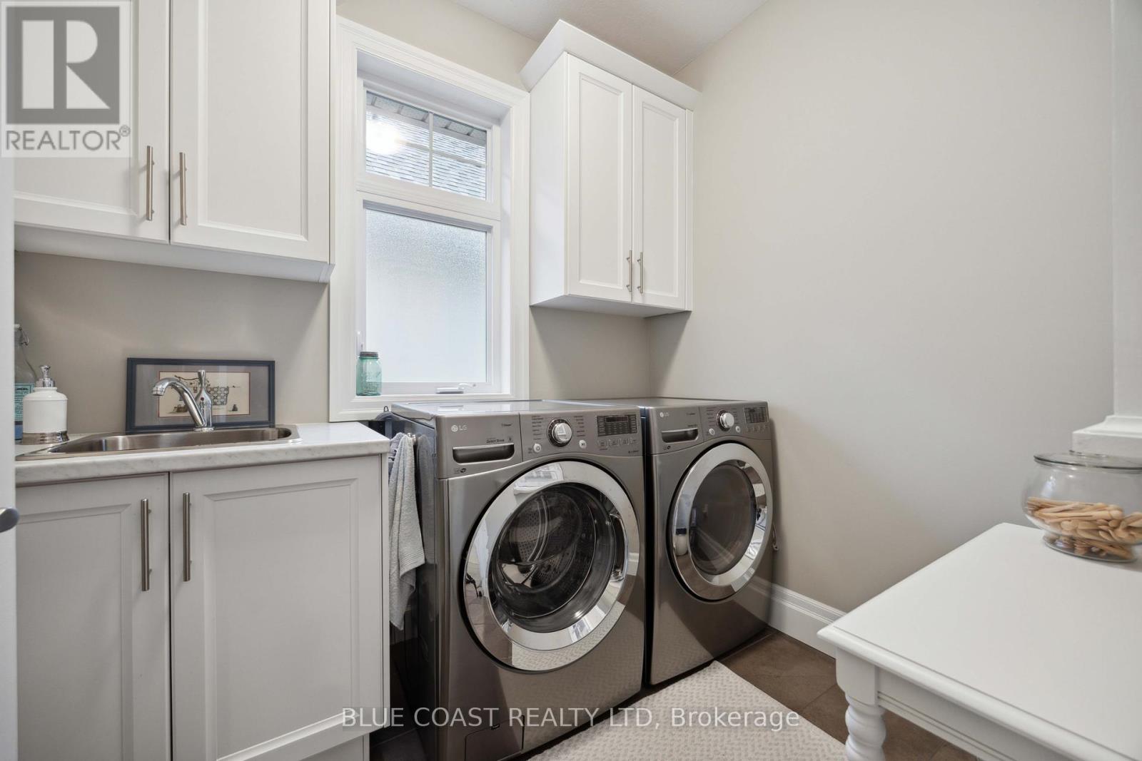 Photo 43 of 1078 Mike Weir Drive, Sarnia ON